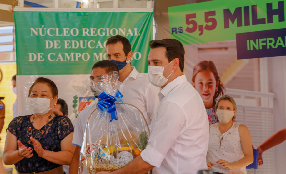 Governador Carlos Massa Ratinho Junior no Colegio Estadual Novo Horizonte, em Campo Mourão.Foto Gilson Abreu/AEN