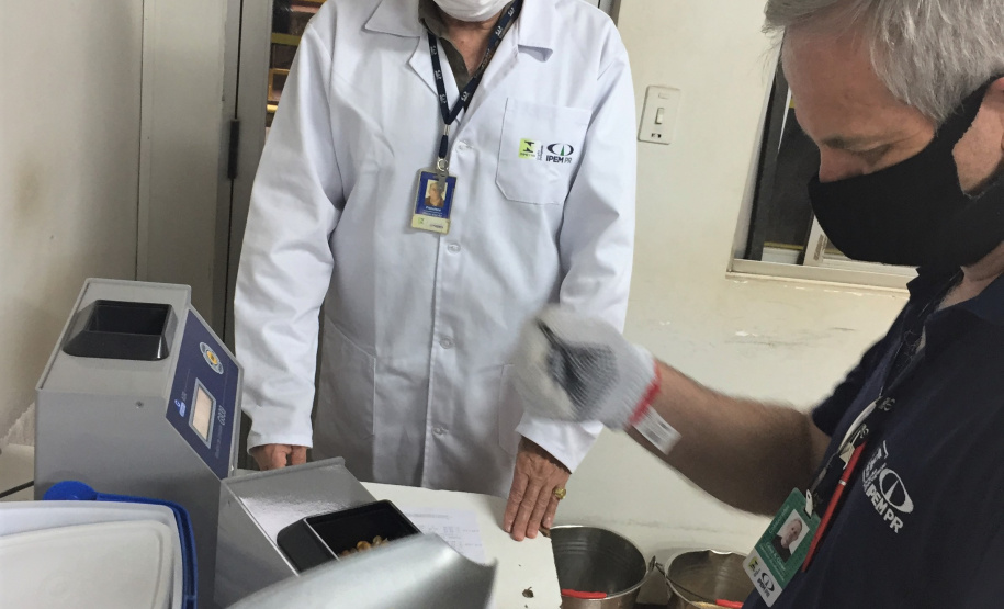 IPEM-PR verifica medidores de umidade de grãos em cooperativas e moinhos. Foto: Ipem