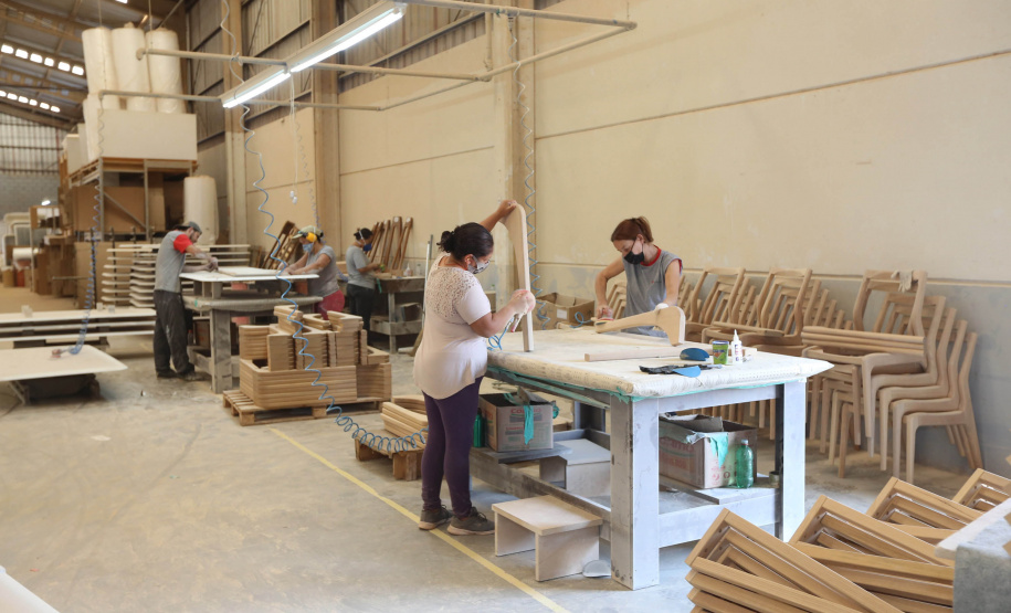 FEITO NO PARANA -  Empresa Carppem Indústria Moveleira na cidade de Sabaudia. 06/10/2020 - Foto: Geraldo Bubniak/AEN