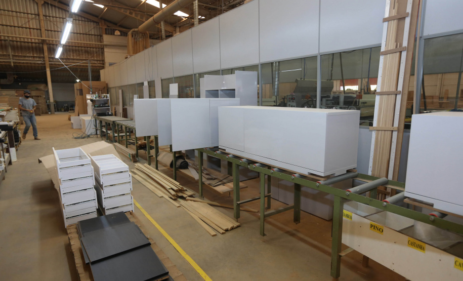 FEITO NO PARANA -  Empresa Carppem Indústria Moveleira na cidade de Sabaudia. 06/10/2020 - Foto: Geraldo Bubniak/AEN