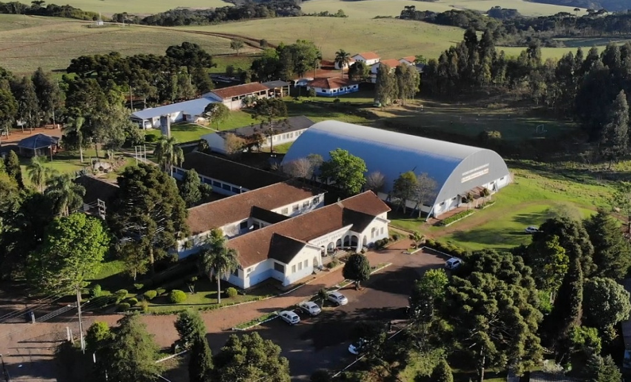 Projeto de reflorestamento com uso de foguetes é de três alunas do Colégio Agrícola de Palotina e está na final do prêmio Respostas para o Amanhã, da Samsung. É o único finalista da região Sul e competiu com 800 projetos de todo o país.

Foto: SEED