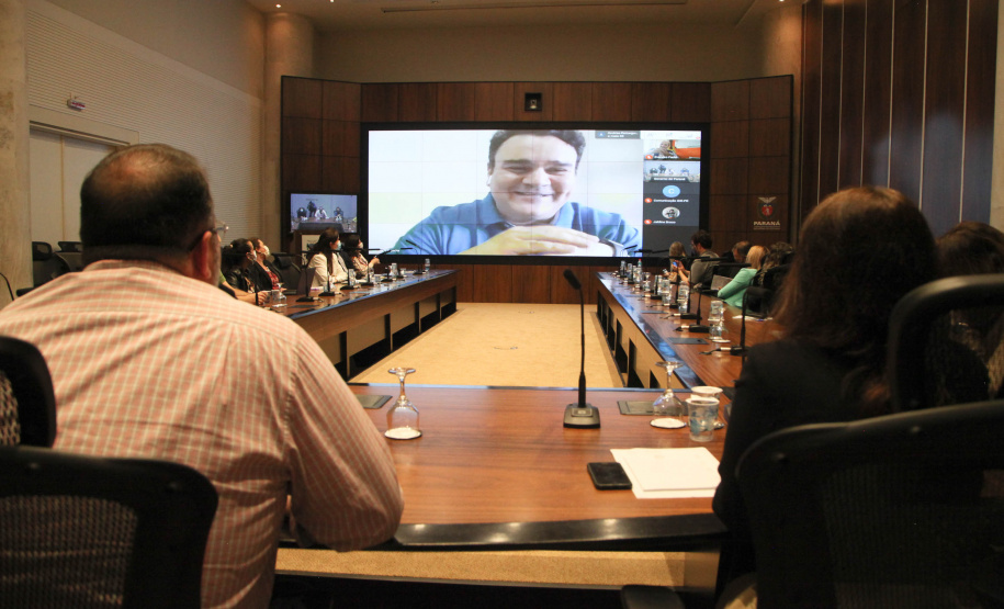 O secretário estadual da Comunicação e da Cultura, João Debiasi, e o controlador-geral do Estado, Raul Siqueira, promoveram nesta sexta-feira (23) um encontro virtual com todos os jornalistas do Governo do Estado para discutir a Lei Geral de Proteção de Dados (LGPD) e suas particularidades.Foto: Ari Dias/AEN.