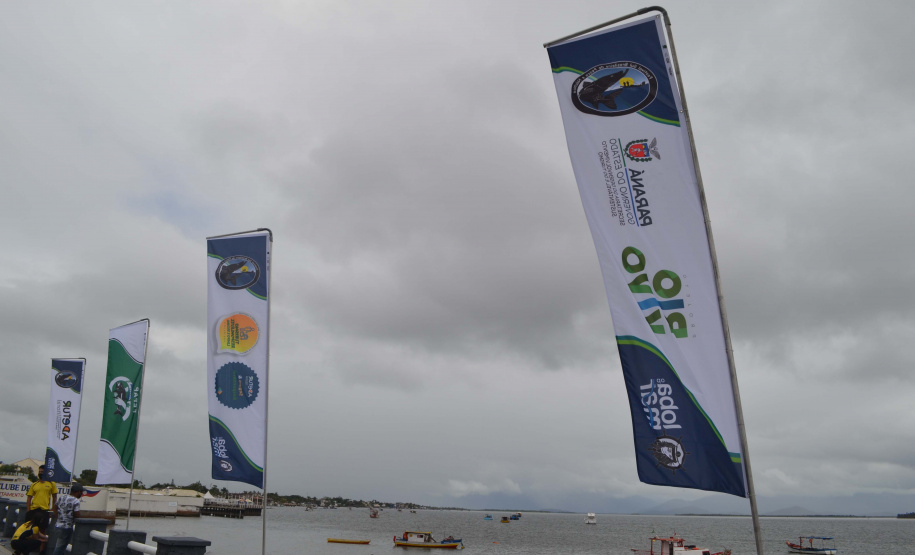 O Projeto Rio Vivo da Secretaria de Desenvolvimento Sustentável e do Turismo (Sedest) foi retomado no sábado (24), em Guaratuba, com o Festival Sul Brasileiro de Pesca. A iniciativa busca a preservação das bacias hidrográficas do Estado com o repovoamento de espécies de peixes nativos e o estímulo do turismo de atividades aquáticas.
Foto; Daniele Iachecen