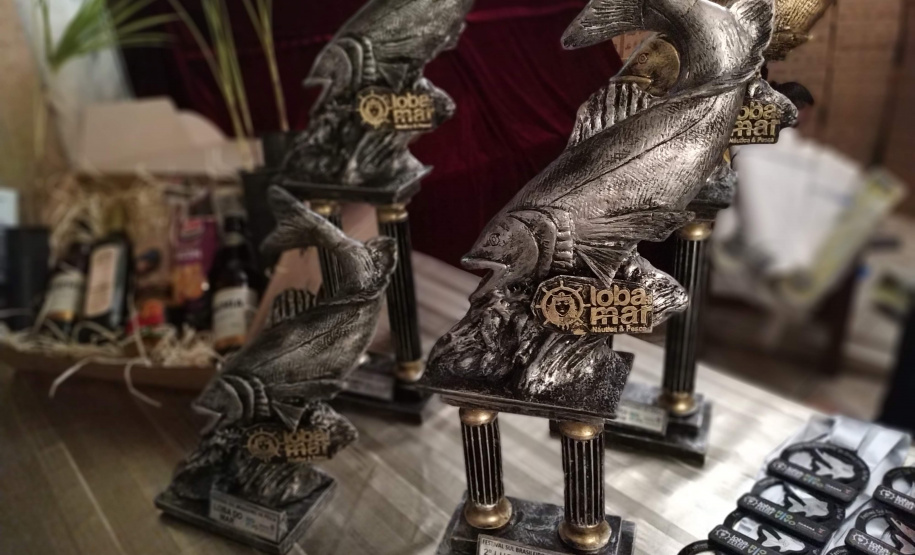 O Projeto Rio Vivo da Secretaria de Desenvolvimento Sustentável e do Turismo (Sedest) foi retomado no sábado (24), em Guaratuba, com o Festival Sul Brasileiro de Pesca. A iniciativa busca a preservação das bacias hidrográficas do Estado com o repovoamento de espécies de peixes nativos e o estímulo do turismo de atividades aquáticas.
Foto; Daniele Iachecen