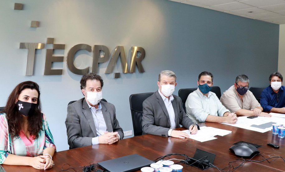 O Instituto de Tecnologia do Paraná assinou nesta segunda-feira (26) a contratação da empresa que irá realizar o projeto executivo do novo Laboratório de Produção de Insumos para Diagnósticos Veterinários do Tecpar