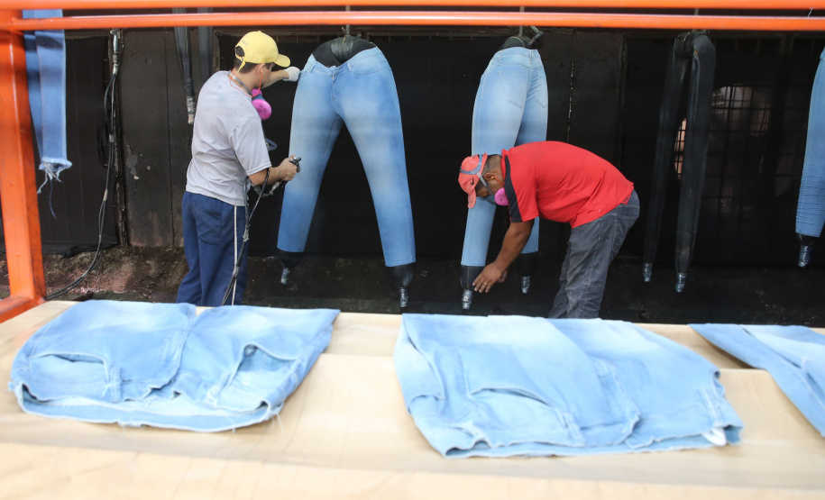 FEITO NO PARANA -  O Grupo Beeight há mais de duas décadas comercializa e vende moda