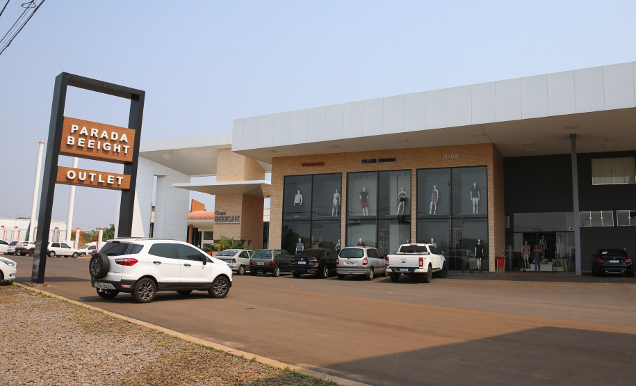 FEITO NO PARANA -  O Grupo Beeight há mais de duas décadas comercializa e vende moda