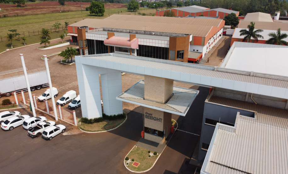 FEITO NO PARANA -  O Grupo Beeight há mais de duas décadas comercializa e vende moda