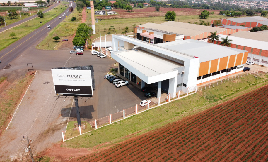 FEITO NO PARANA -  O Grupo Beeight há mais de duas décadas comercializa e vende moda