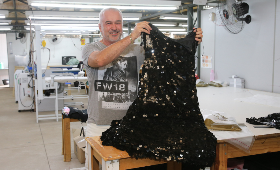 FEITO NO PARANA - Marcio Alves Ferreira  diretor do Grupo RZM, que produz as marcas moda feminina da Viber e da Luleg na cidade de Cianorte. 08/10/2020 - Foto: Geraldo Bubniak/AEN