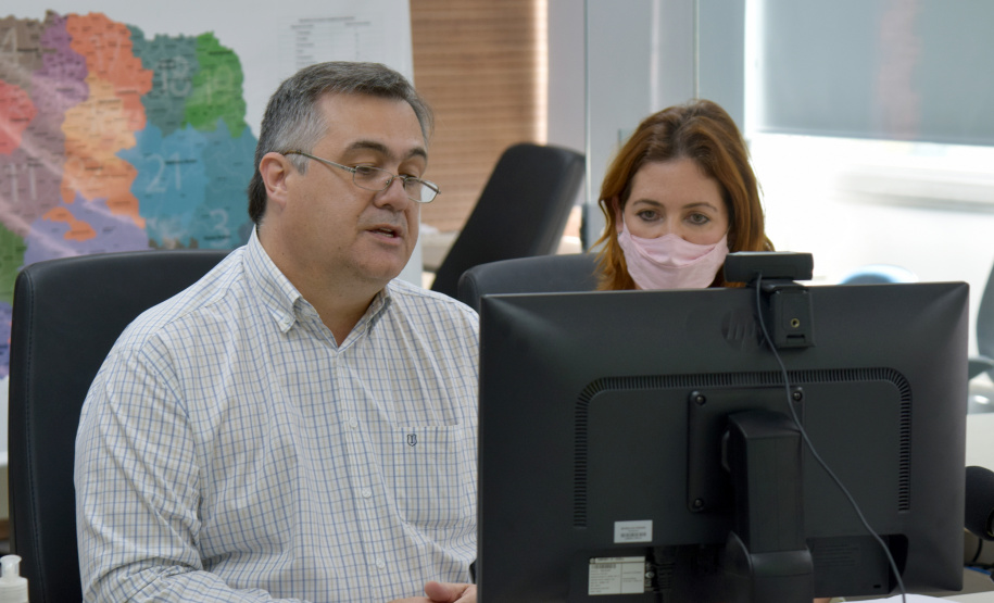 Mais de 200 pessoas acompanharam a live que comemorou a Semana Estadual de Saúde Bucal. Promovido pela Secretaria de Estado da Saúde, o evento virtual teve a participação de profissionais de diversas áreas da secretaria estadual, secretários municipais de saúde de todo o Estado e diretores e servidores das 22 Regionais de Saúde do Paraná. Foto: Américo Antonio/SESA