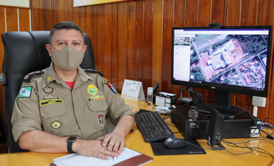 Escola O quadrado perfeito da estrutura física da Escola de Formação dos Bombeiros, tal qual um Mondrian (pintor neerlandês modernista), é o que ajuda a explicar a dimensão do projeto que está sendo executado dentro da Academia Policial Militar do Guatupê, em São José dos Pinhais, na Região Metropolitana de Curitiba. Foto: Ari dias/AEN.