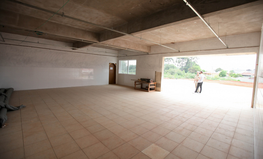 Escola O quadrado perfeito da estrutura física da Escola de Formação dos Bombeiros, tal qual um Mondrian (pintor neerlandês modernista), é o que ajuda a explicar a dimensão do projeto que está sendo executado dentro da Academia Policial Militar do Guatupê, em São José dos Pinhais, na Região Metropolitana de Curitiba. Foto: Ari dias/AEN.