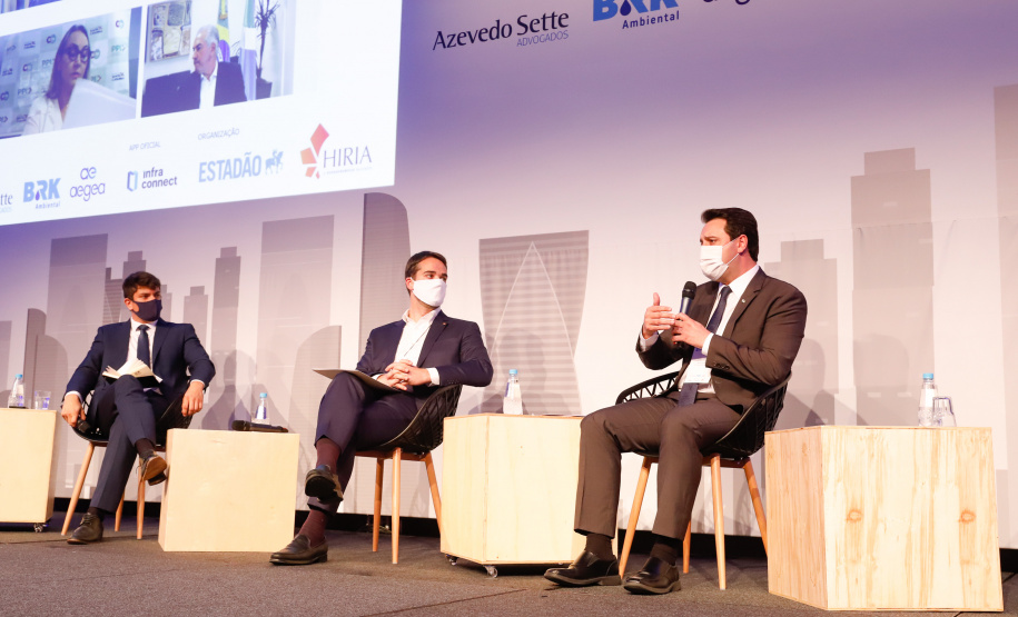 O governador Carlos Massa Ratinho Junior apresentou nesta quarta-feira (28), em São Paulo, durante a conferência Infraestrutura, PPP’s e Concessões, oportunidades para investimentos de grupos privados no Paraná. Ele fez também um balanço da situação econômica do Estado e ressaltou a necessidade de parcerias para alavancar a retomada após a crise causada pela pandemia do novo coronavírus.