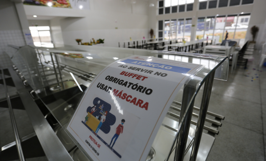 Na inauguração do Restaurante Popular Tiago de Amorim Novaes, nesta quinta-feira (29), o governador Carlos Massa Ratinho Junior destacou que o Estado tem como meta disponibilizar alimentação adequada e balanceada às populações vulneráveis, auxiliando no combate à insegurança alimentar, e que esse novo espaço será fundamental para auxiliar os cascavelenses mais humildes no pós-pandemia.