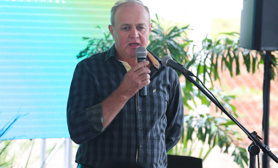 O governador Carlos Massa Ratinho Junior participa nesta quinta-feira (29) da inauguração da usina híbrida EnerDinBo, em Ouro Verde do Oeste. A geradora utilizará a luz do sol e dejetos da suinocultura para produzir energia elétrica. O investimento privado foi de R$ 12 milhões.Delmar Kohler, representante dos agrcultores da regiao.Ouro Verde do Oeste, 29/10/2020 - Foto: Geraldo Bubniak/AEN