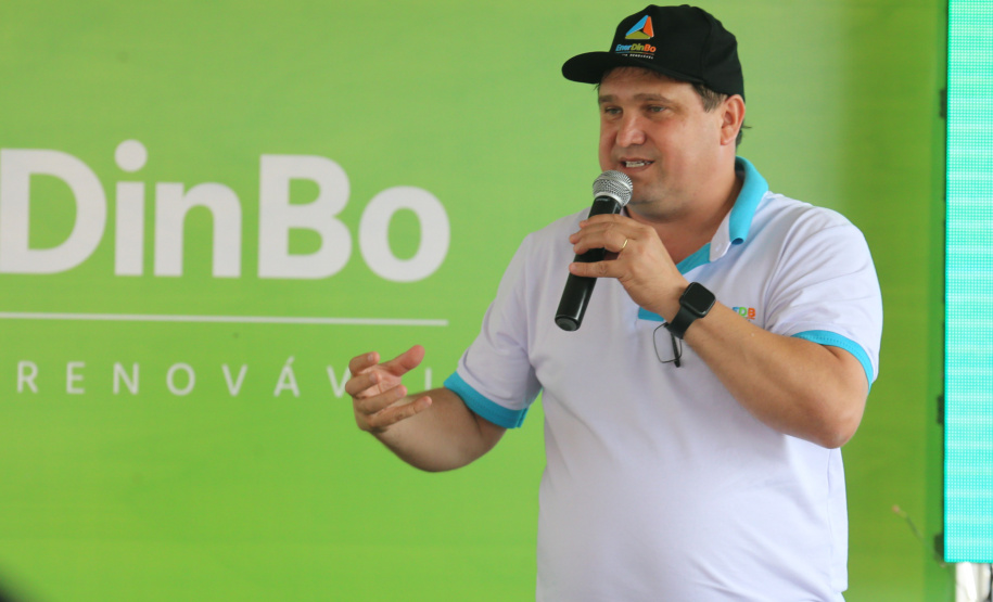 O governador Carlos Massa Ratinho Junior participa nesta quinta-feira (29) da inauguração da usina híbrida EnerDinBo, em Ouro Verde do Oeste. A geradora utilizará a luz do sol e dejetos da suinocultura para produzir energia elétrica. O investimento privado foi de R$ 12 milhões.Valdinei Silva, diretor da EnerDinBo Energia.Ouro Verde do Oeste, 29/10/2020 - Foto: Geraldo Bubniak/AEN