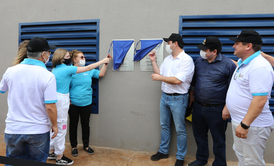 O governador Carlos Massa Ratinho Junior participa nesta quinta-feira (29) da inauguração da usina híbrida EnerDinBo, em Ouro Verde do Oeste. A geradora utilizará a luz do sol e dejetos da suinocultura para produzir energia elétrica. O investimento privado foi de R$ 12 milhões.Ouro Verde do Oeste, 29/10/2020 - Foto: Geraldo Bubniak/AEN