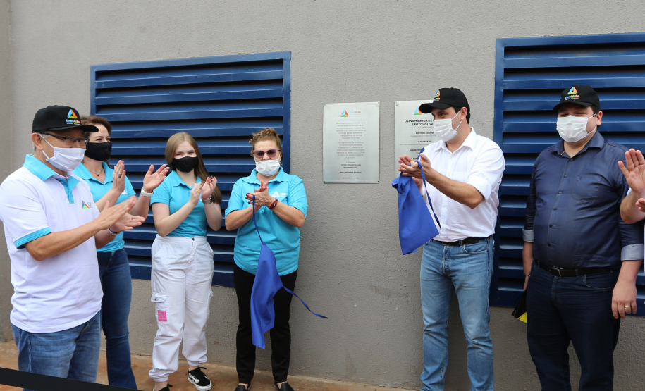 O governador Carlos Massa Ratinho Junior participa nesta quinta-feira (29) da inauguração da usina híbrida EnerDinBo, em Ouro Verde do Oeste. A geradora utilizará a luz do sol e dejetos da suinocultura para produzir energia elétrica. O investimento privado foi de R$ 12 milhões.Ouro Verde do Oeste, 29/10/2020 - Foto: Geraldo Bubniak/AEN