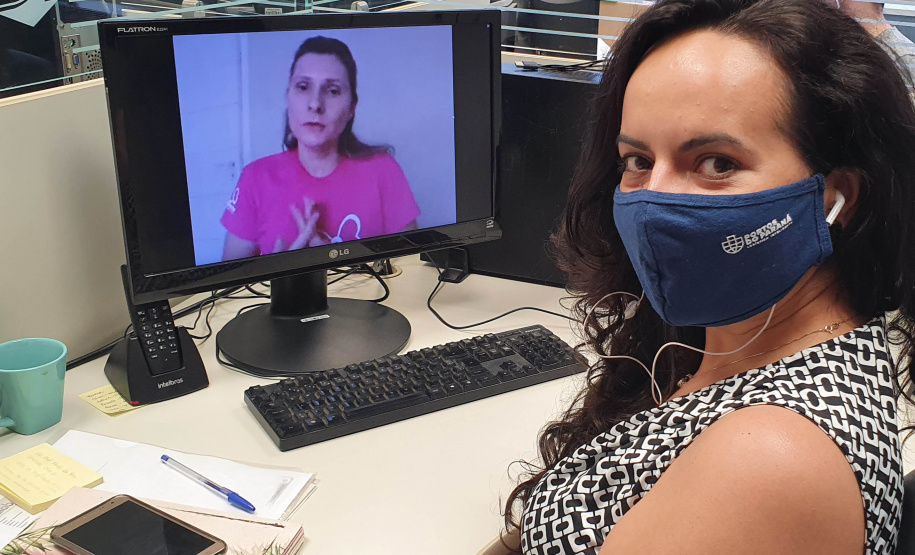 Para encerrar as atividades alusivas ao Outubro Rosa, as funcionárias da Portos do Paraná participaram nesta quinta-feira (29) de uma palestra sobre o câncer de mama. O encontro online reuniu colaboradoras e estagiárias da empresa pública para conversar sobre o tema com a diretora-geral do Instituto Peito Aberto, Fabiana Parro. Foto: Portos do Paraná