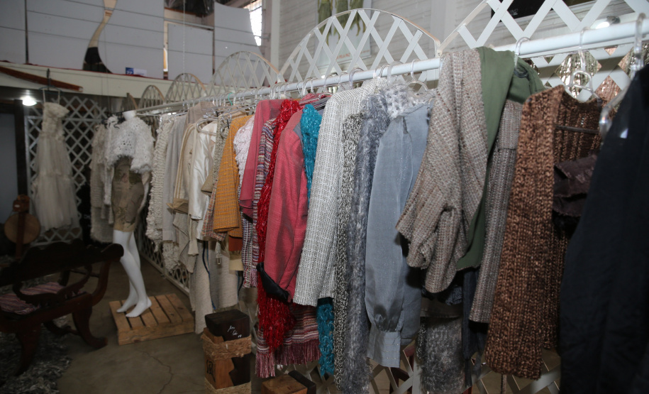 FEITO NO PARANA - Casulo Feliz empresa de Maringa que produz  fio de seda  de forma manual, aproveitando os casulos impróprios para a indústria e também reciclando os subprodutos dessa mesma matéria-prima.07/10/2020 - Foto: Geraldo Bubniak/AEN