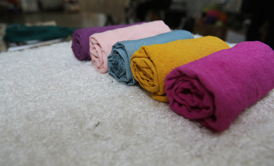 FEITO NO PARANA - Casulo Feliz empresa de Maringa que produz  fio de seda  de forma manual, aproveitando os casulos impróprios para a indústria e também reciclando os subprodutos dessa mesma matéria-prima.07/10/2020 - Foto: Geraldo Bubniak/AEN