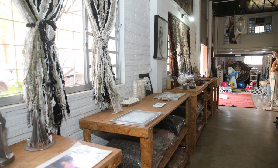 FEITO NO PARANA - Casulo Feliz empresa de Maringa que produz  fio de seda  de forma manual, aproveitando os casulos impróprios para a indústria e também reciclando os subprodutos dessa mesma matéria-prima.07/10/2020 - Foto: Geraldo Bubniak/AEN