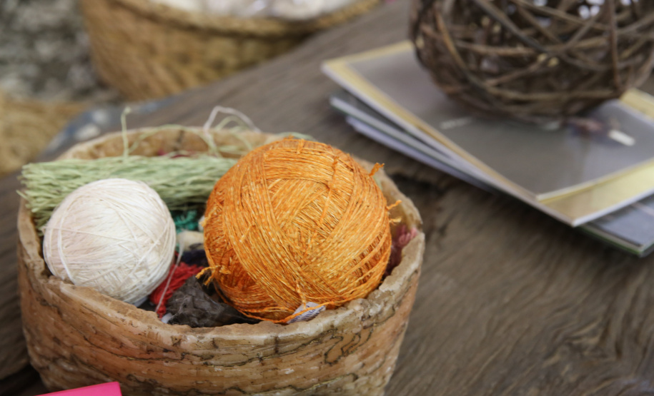 FEITO NO PARANA - Casulo Feliz empresa de Maringa que produz  fio de seda  de forma manual, aproveitando os casulos impróprios para a indústria e também reciclando os subprodutos dessa mesma matéria-prima.07/10/2020 - Foto: Geraldo Bubniak/AEN