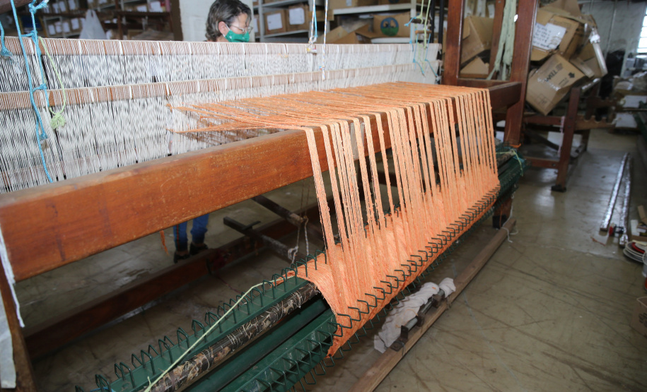 FEITO NO PARANA - Casulo Feliz empresa de Maringa que produz  fio de seda  de forma manual, aproveitando os casulos impróprios para a indústria e também reciclando os subprodutos dessa mesma matéria-prima.07/10/2020 - Foto: Geraldo Bubniak/AEN