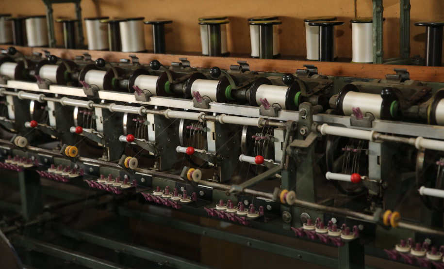 FEITO NO PARANA - Casulo Feliz empresa de Maringa que produz  fio de seda  de forma manual, aproveitando os casulos impróprios para a indústria e também reciclando os subprodutos dessa mesma matéria-prima.07/10/2020 - Foto: Geraldo Bubniak/AEN