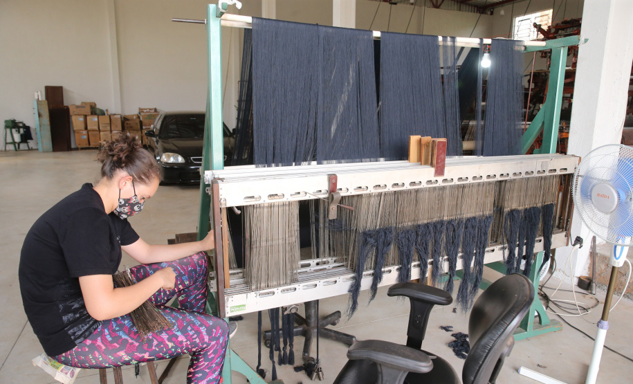 FEITO NO PARANA - Casulo Feliz empresa de Maringa que produz  fio de seda  de forma manual, aproveitando os casulos impróprios para a indústria e também reciclando os subprodutos dessa mesma matéria-prima.07/10/2020 - Foto: Geraldo Bubniak/AEN