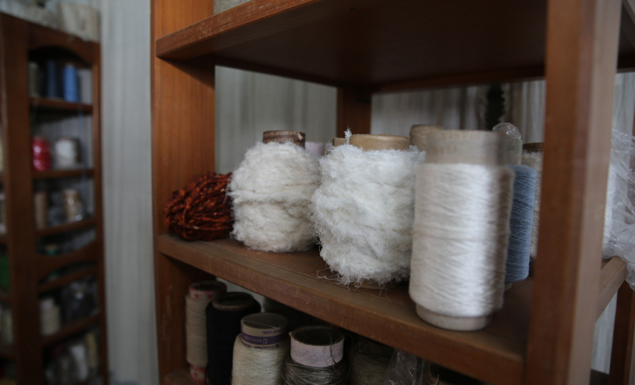 FEITO NO PARANA - Casulo Feliz empresa de Maringa que produz  fio de seda  de forma manual, aproveitando os casulos impróprios para a indústria e também reciclando os subprodutos dessa mesma matéria-prima.07/10/2020 - Foto: Geraldo Bubniak/AEN