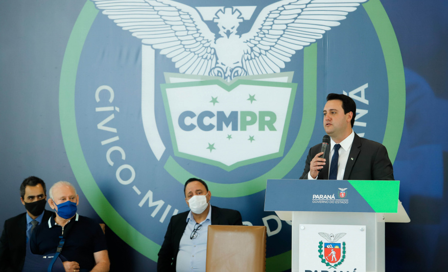 Consulta pública aprova modelo cívico-militar em 163 colégios.