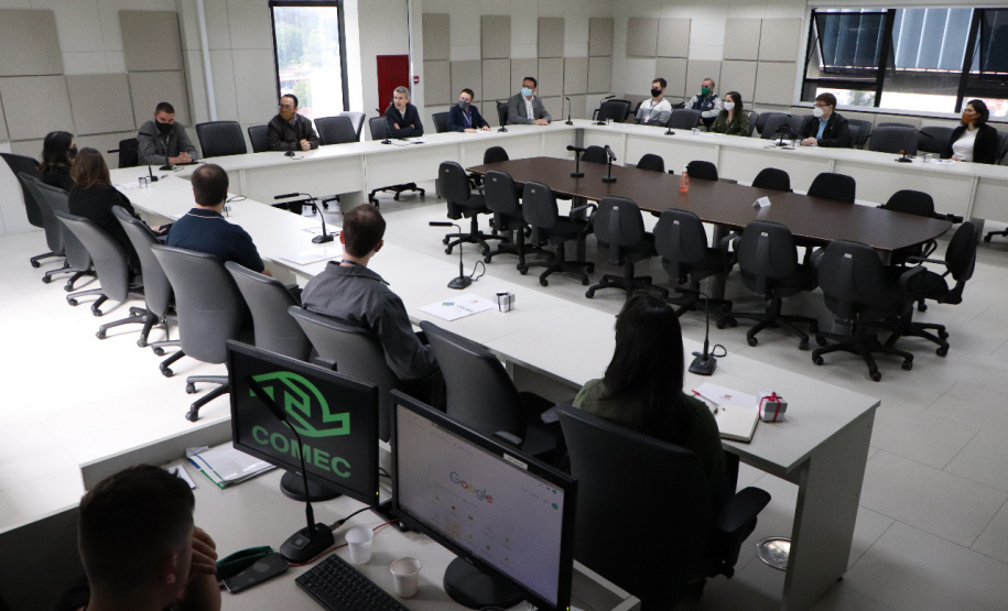 A Coordenação da Região Metropolitana de Curitiba (Comec) recebe nesta semana dez residentes em Arquitetura e Urbanismo e Engenharia Civil. Eles são provenientes do Programa de Residência Técnica em Projetos e Obras Públicas (Pestec POP 2020), lançado pelo Governo do Estado em abril deste ano. Foto:Comec