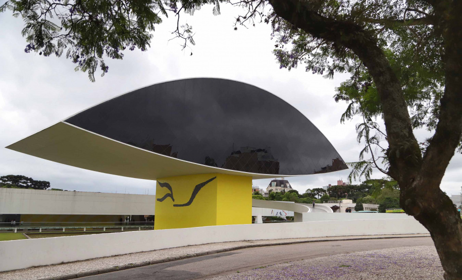 MON apresenta exposição da artista Vera Martins. Foto: José Fernando Ogura/AEN