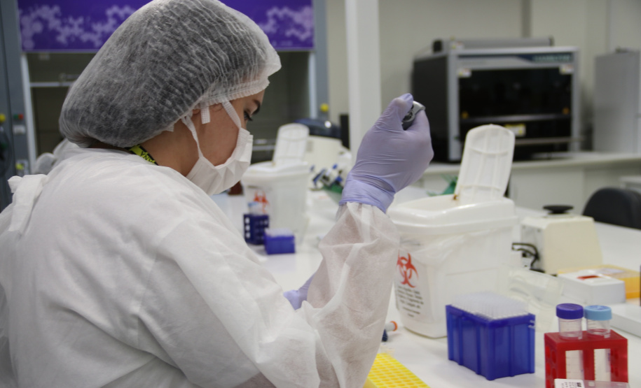 Equipamento amplia a capacidade prática de exames de DNA do Laboratório de Genética Molecular Forense e foi doado pela Secretaria Nacional da Segurança Pública do Ministério da Justiça.
Foto: SESP PR