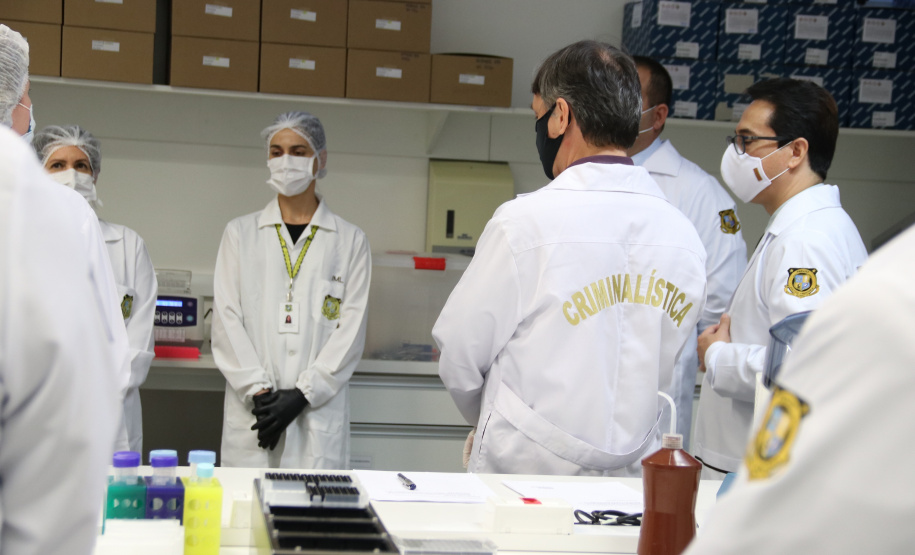 Equipamento amplia a capacidade prática de exames de DNA do Laboratório de Genética Molecular Forense e foi doado pela Secretaria Nacional da Segurança Pública do Ministério da Justiça.
Foto: SESP PR