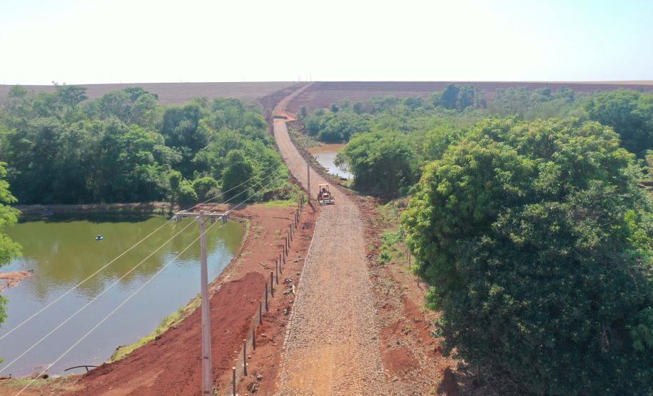 Pavimentação em estradas rurais facilita produção em Maripá