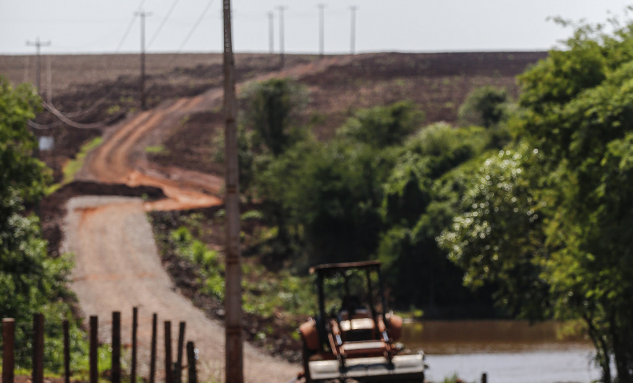 Maripá - 21-10-2020 -Pavimentação da estrada Auto Aurora em Maripá - Foto : Jonathan Campos / AEN