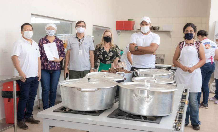 O município de Figueira, no Norte Pioneiro, ganhou esta semana uma cozinha comunitária que vai fornecer 200 refeições por dia gratuitamente à população em situação de vulnerabilidade social. O empreendimento contou com recursos do Governo do Estado, através da Secretaria estadual da Agricultura e Abastecimento. Foram investidos cerca de R$ 124 mil no projeto. Foto:SEAB