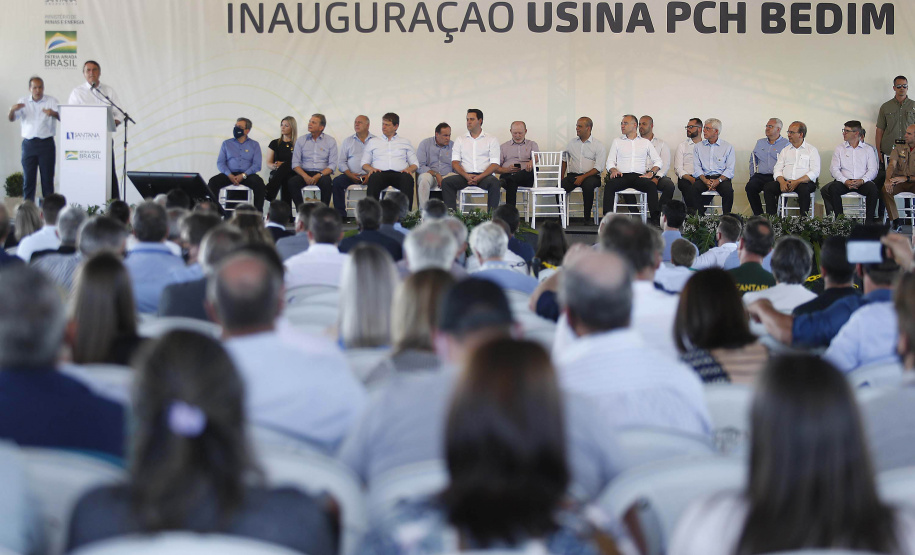 O governador Carlos Massa Ratinho Junior participou nesta sexta-feira (06), ao lado presidente da República Jair Bolsonaro, da inauguração da Pequena Central Hidrelétrica (PCH) Bedim, em Renascença, na Região Sudoeste