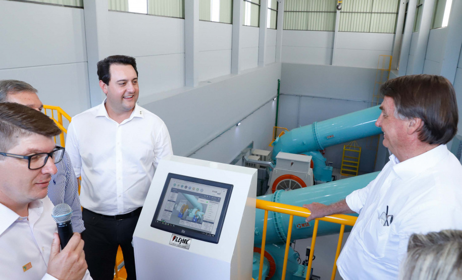 O governador Carlos Massa Ratinho Junior participou nesta sexta-feira (06), ao lado presidente da República Jair Bolsonaro, da inauguração da Pequena Central Hidrelétrica (PCH) Bedim, em Renascença, no Sudoeste do Paraná.