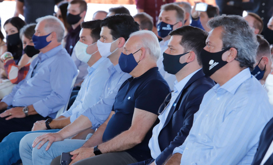 O governador Carlos Massa Ratinho Junior participou nesta sexta-feira (06), ao lado presidente da República Jair Bolsonaro, da inauguração da Pequena Central Hidrelétrica (PCH) Bedim, em Renascença, no Sudoeste do Paraná.