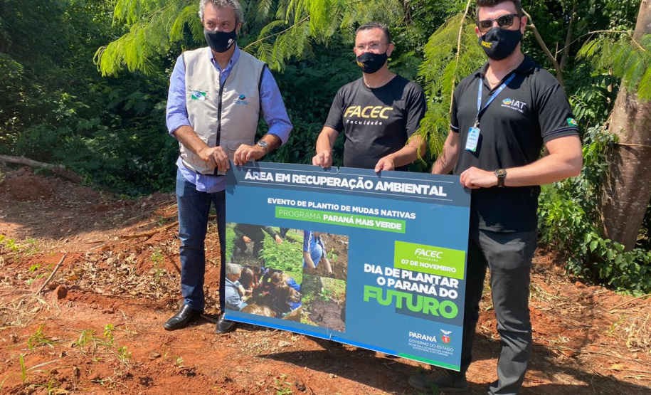Paraná Mais Verde planta 1.500 árvores em Cianorte.Foto: IAT