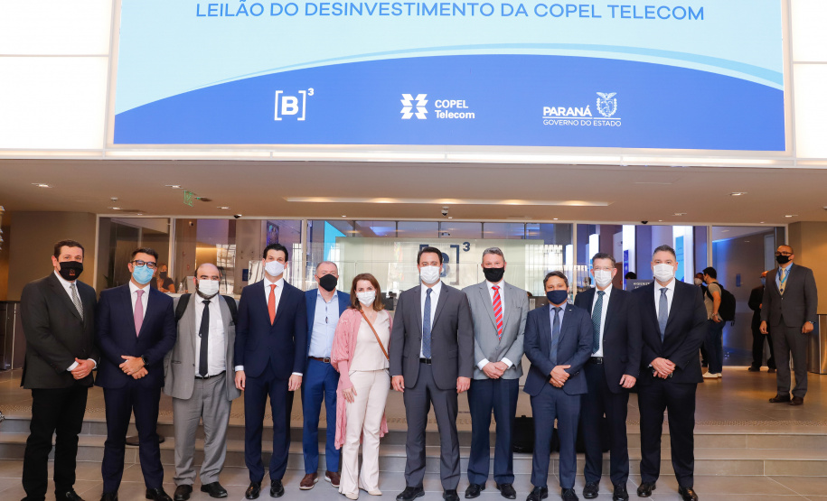 A venda da subsidiária de telecomunicações da Copel arrecadou R$ 2,39 bilhões.Para o governador Carlos Massa Ratinho Junior, o bom resultado demonstra a solidez da companhia e o processo de transparência que acompanhou a privatização, a primeira em 20 anos no Estado.