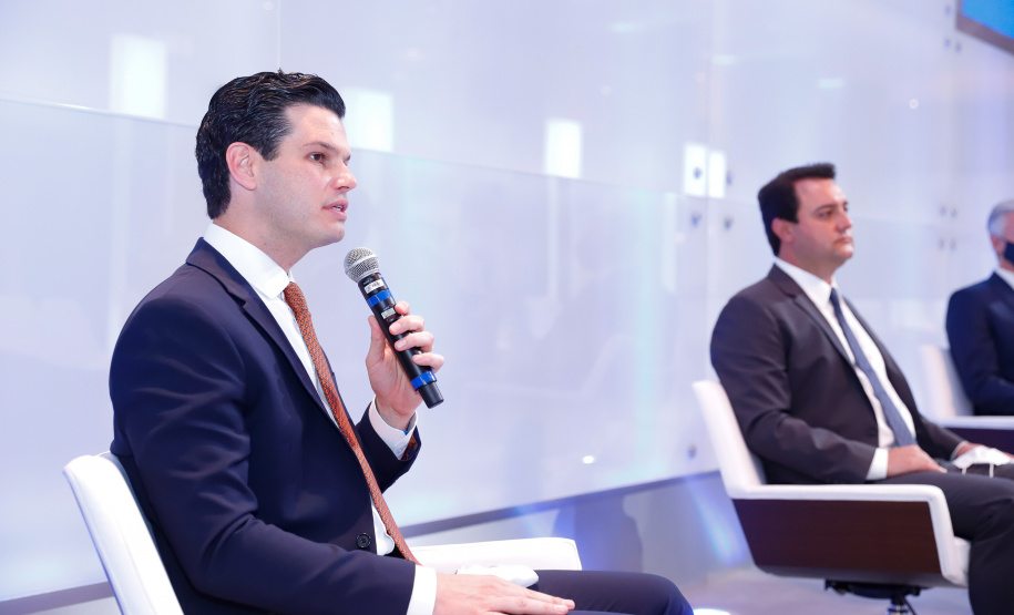 A venda da subsidiária de telecomunicações da Copel arrecadou R$ 2,39 bilhões.Para o governador Carlos Massa Ratinho Junior, o bom resultado demonstra a solidez da companhia e o processo de transparência que acompanhou a privatização, a primeira em 20 anos no Estado.