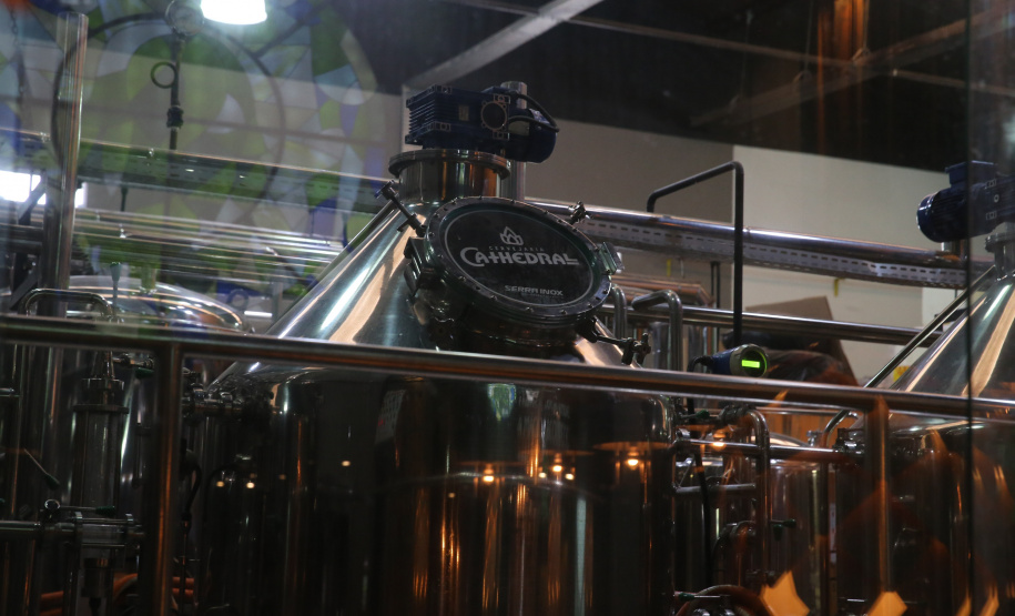 FEITO NO PARANA - Cervejaria Cathedral, de Maringa, que foi eleita por três anos consecutivos como a melhor cervejaria do Brasil, pelo Concurso Brasileiro de Cervejas, em 2018, 2019 e 2020. Maringa - 07/10/2020 - Foto: Geraldo Bubniak/AEN