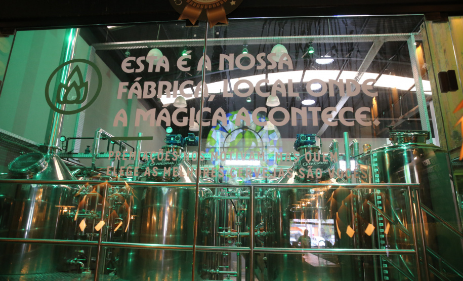 FEITO NO PARANA - Cervejaria Cathedral, de Maringa, que foi eleita por três anos consecutivos como a melhor cervejaria do Brasil, pelo Concurso Brasileiro de Cervejas, em 2018, 2019 e 2020. Maringa - 07/10/2020 - Foto: Geraldo Bubniak/AEN