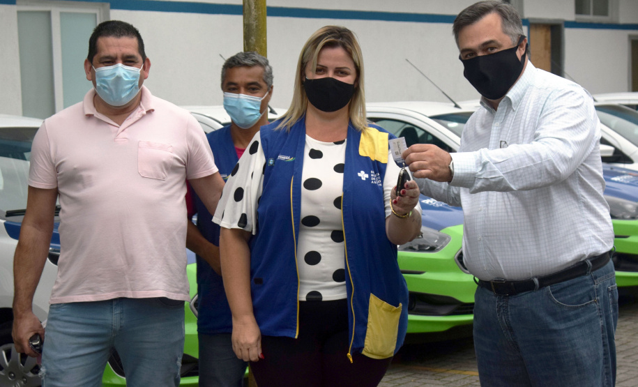 São sete veículos novos que servirão para atendimento da atenção básica das sete Unidades de Saúde do município. O investimento foi de R$ 280 mil Foto: Americo Antonio/SESA