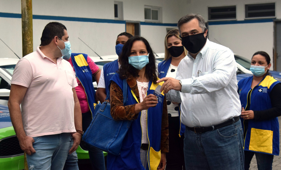 São sete veículos novos que servirão para atendimento da atenção básica das sete Unidades de Saúde do município. O investimento foi de R$ 280 mil
Foto: Americo Antonio/SESA